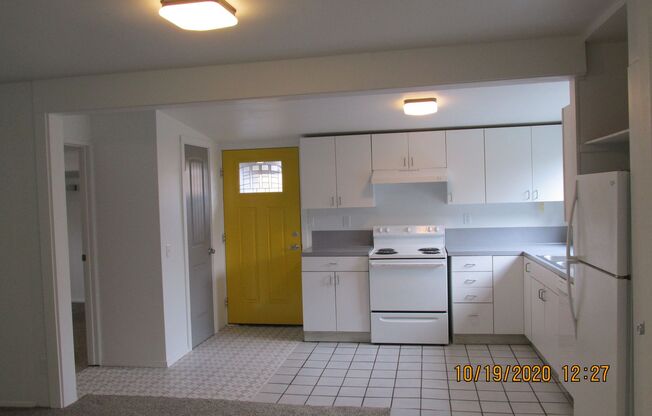 2 beds, 1 bath, $1,950