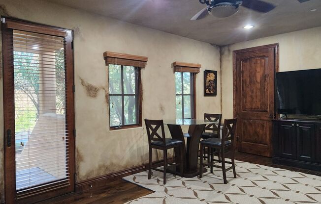 Fully Furnished! Charming 1BED/1BATH private space located in the desirable North Scottsdale !