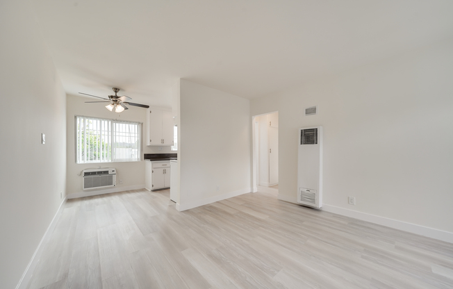 14765 1/2 DELANO ST