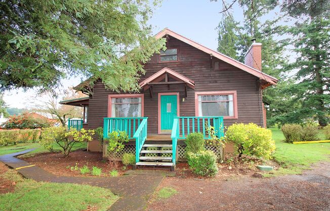 3 Bed/1 Bath Craftsman Home – Oregon City