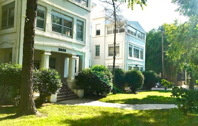 Grand Manor