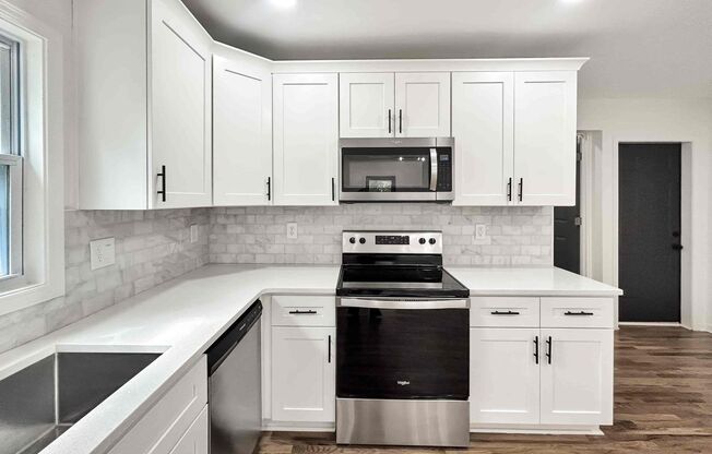 3 beds, 2 baths, $2,499