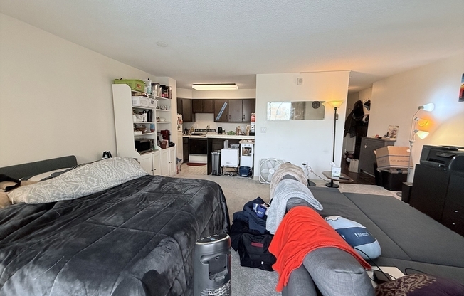 60 Longwood Ave Apt 710