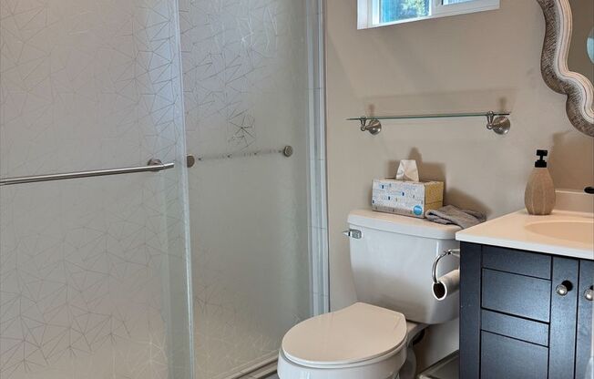 Furnished 2 Bed 1 Ba home in Bonita!