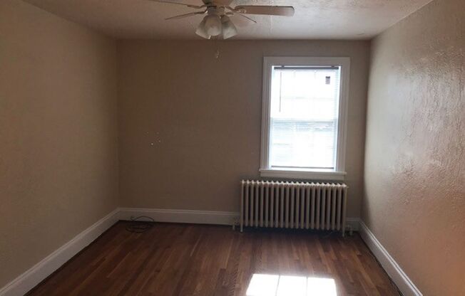 2 beds, 1 bath, $1,850, Unit 2