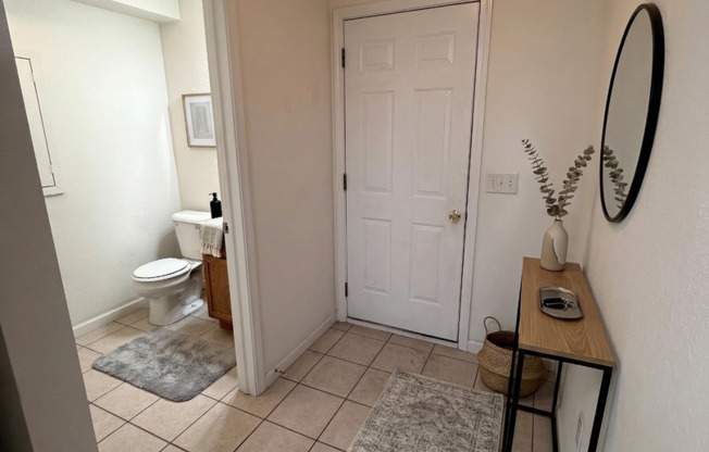 2 beds, 1.5 baths, 1,040 sqft, $1,510, Unit 1710