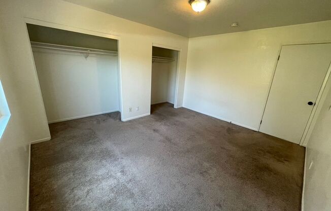 3 beds, 2 baths, $6,100, Unit B