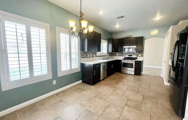Beautiful Home Green Valley Ranch