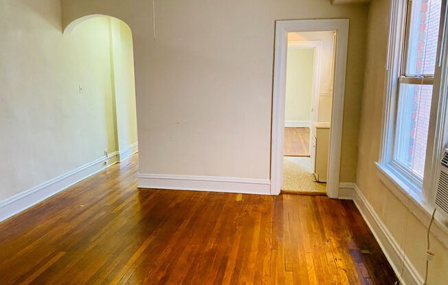 1 bed, 1 bath, $1,195, Unit Apt. 10