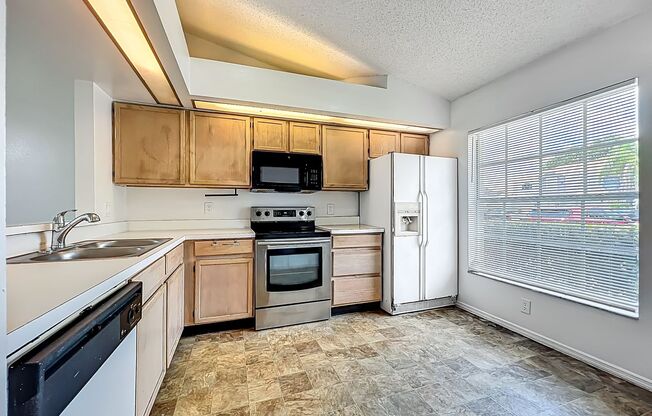 Island Cove Villas at Meadow Woods 1-Story Townhouse corner unit