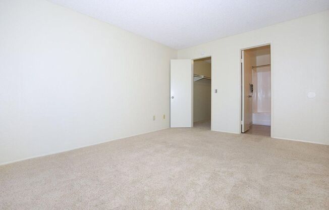 2 beds, 2 baths, 900 sqft, $2,595, Unit 202