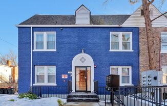 Beautiful 2BR 1BA Condo - Looking for You!