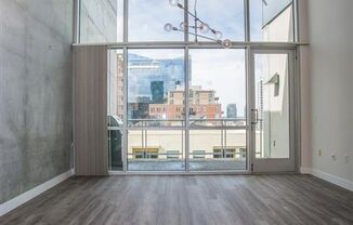 1 bed, 1 bath, $2,500