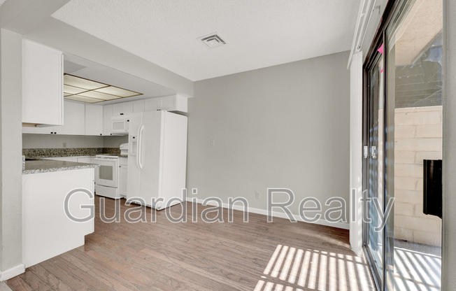 6611 SILVERSTREAM AVE