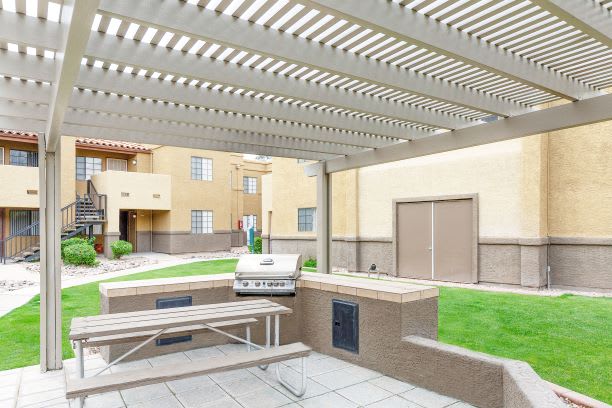Gazebo WithBuilt-In Stainless Barbecue Grill at River Point Apartments, Tucson, AZ, 85712