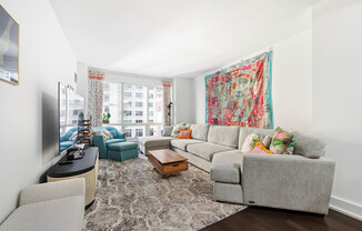 1 bed, 1 bath, 690 sqft, $4,400, Unit 6F