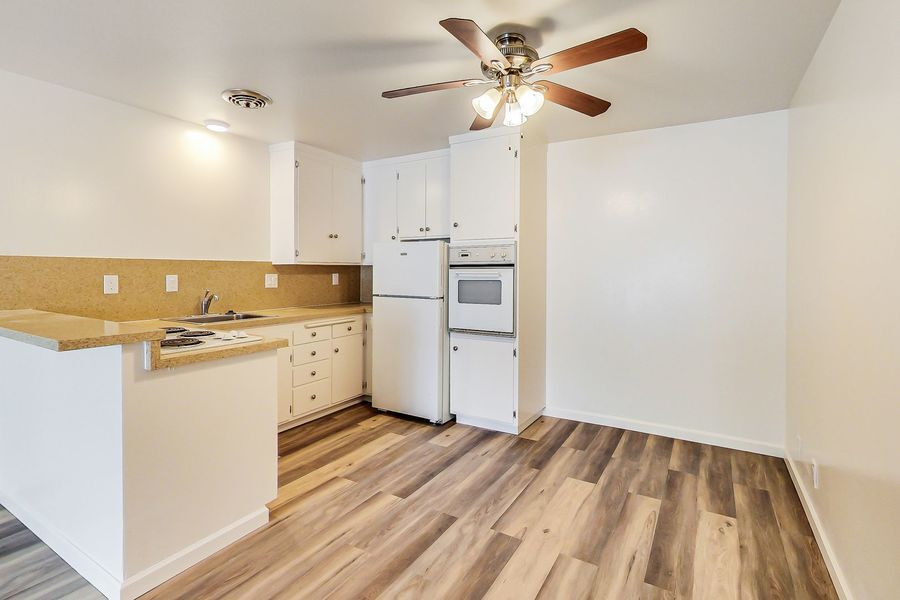 210 ATHOL AVE