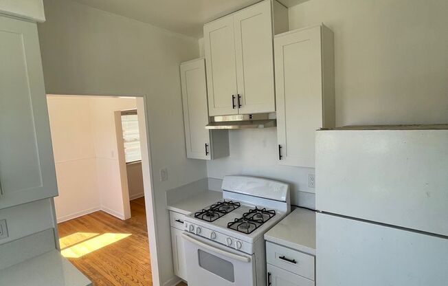 1 bed, 1 bath, 950 sqft, $2,450, Unit 1236