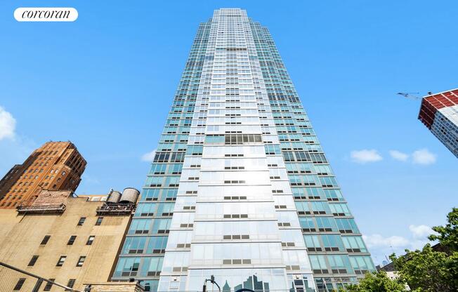 2 beds, 2 baths, 1,170 sqft, $7,500, Unit 38H