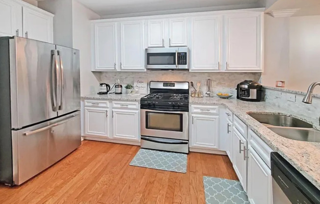 Beautiful 3-Bedroom, 2.5-Bath Townhome in Gated Marietta Community