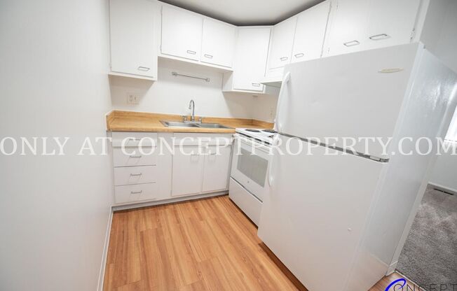 2 beds, 1 bath, 790 sqft, $1,249, Unit 10