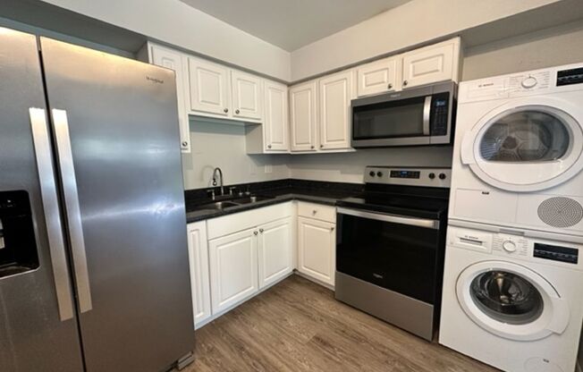 2 beds, 1 bath, $1,850, Unit Ringling 1028