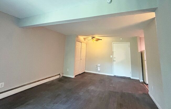 1 bed, 1 bath, 560 sqft, $825, Unit 720-09