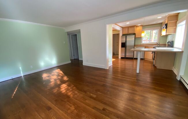 $1000 Off Before November 15th! 3 Bedroom in the Heart of W Seattle!