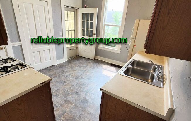 1114/1116 Columbia Ave