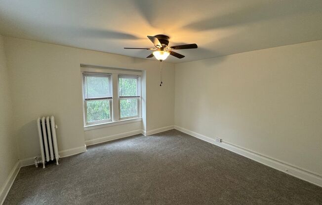 5 beds, 1 bath, $1,600