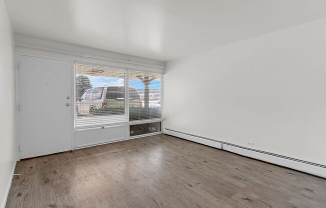 Move-In Ready Apartment – Heat & Gas Included!