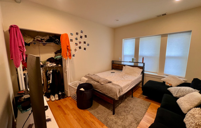 6981 Sheridan
