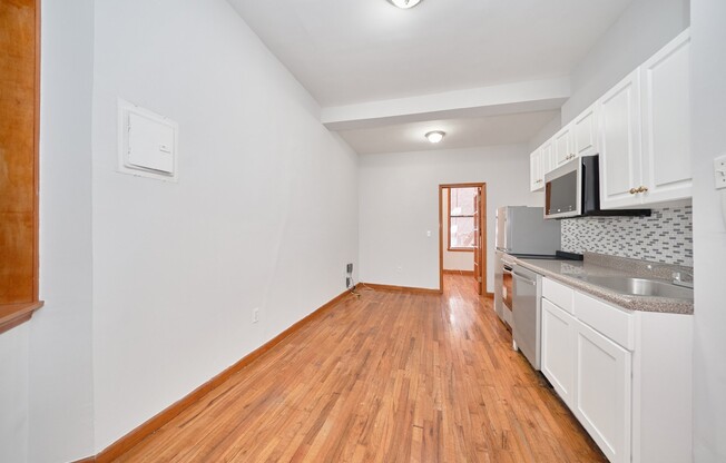 454 9 AVE
