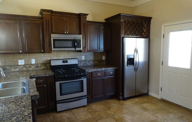 4 beds, 2 baths, $1,695