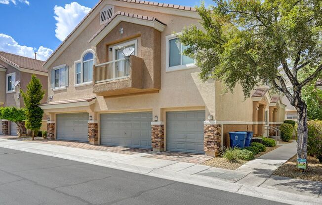 Great floorplan in a desirable location.