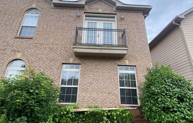 Runningvine Lane Townhome!
