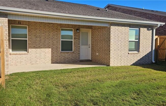 3 beds, 2 baths, 1,300 sqft, $1,550, Unit 533 69th Ave