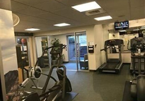 1 bed, 1 bath, 730 sqft, $2,750, Unit 401