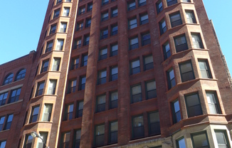 2 beds, 2 baths, 1,250 sqft, $2,850, Unit 08D