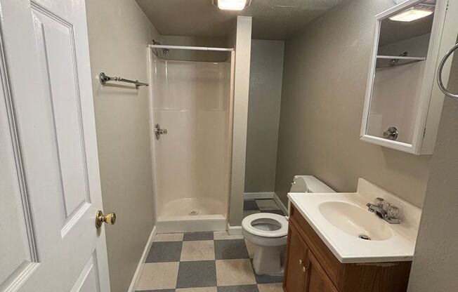 1 bed, 1 bath, 600 sqft, $1,595, Unit F