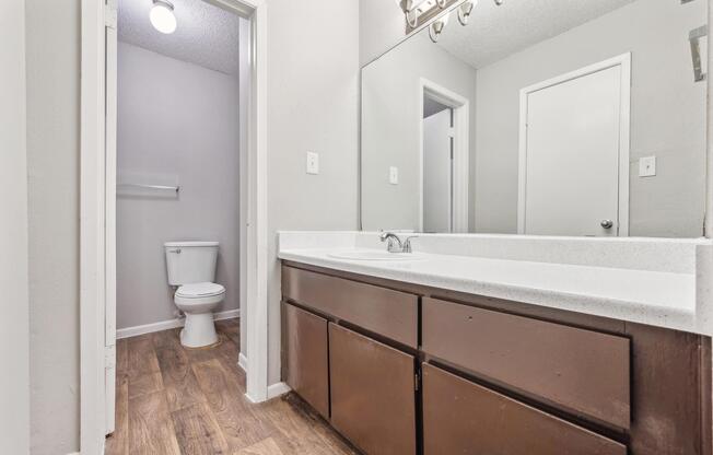 1 bed, 1 bath, 650 sqft, $1,099