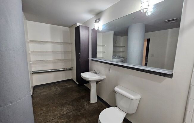 Studio, 1 bath, $1,600, Unit APARTMENT 919