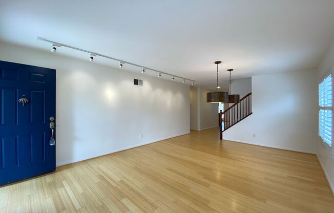 Beautiful 4 Bedroom Home in Oceanside!