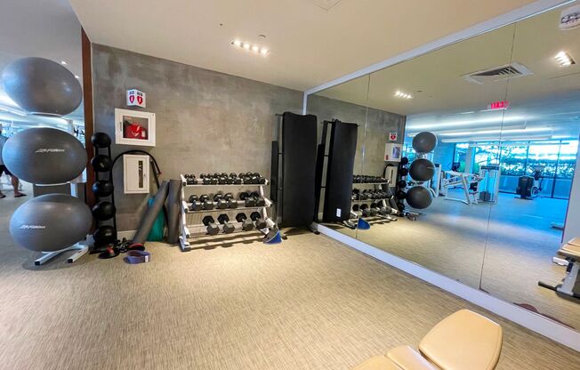 2 beds, 2 baths, $4,300, Unit # 2111