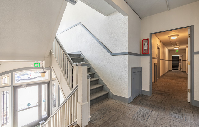 Welcome Home to Granada Apartments