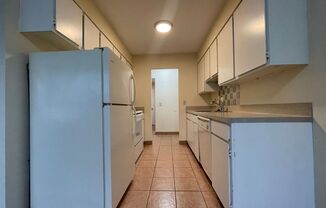 Vintage Main Floor 2 Bedroom in Hollywood District w/Patio~ Near It All! Off Street Parking~ Pets Welcome!