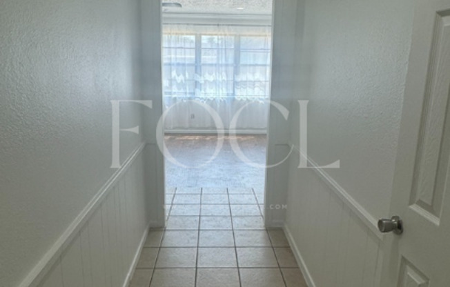 3 beds, 2 baths, $1,400