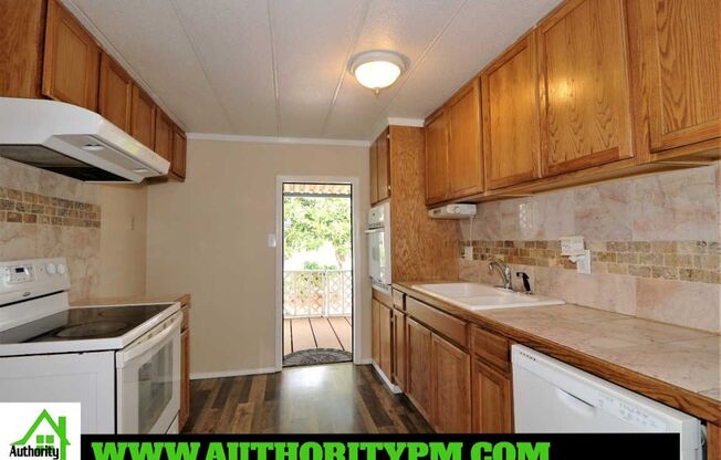 2 beds, 1 bath, $1,475