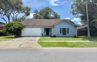 Charming 3-Bedroom Oasis in Cobblestone: Open Floor Plan, Low-Maintenance Yard, and Ideal Location!