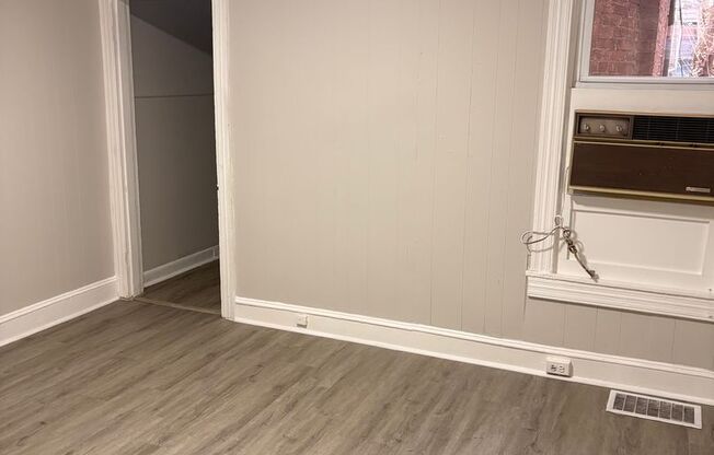 Spacious Baltimore Rowhome with Modern Updates – Available Now in Reservoir Hill